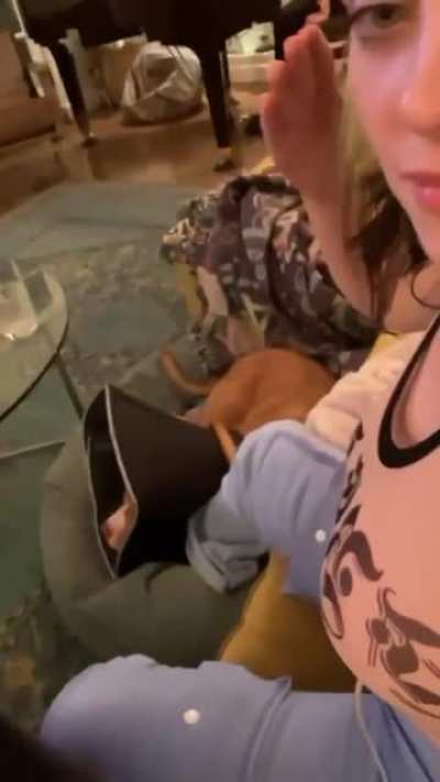 Billie Eillish slapping her gigantic knockers