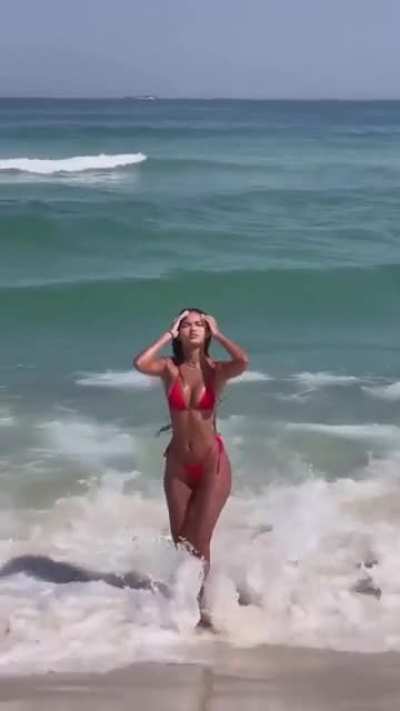 Juliana (@juliananalu)
