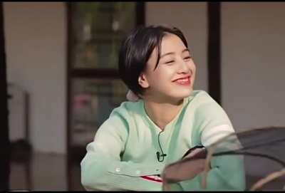 Playful Jeongyeon, tricking Jihyo &amp;amp; Momo