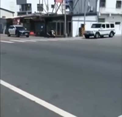 Running from cops in video games be like