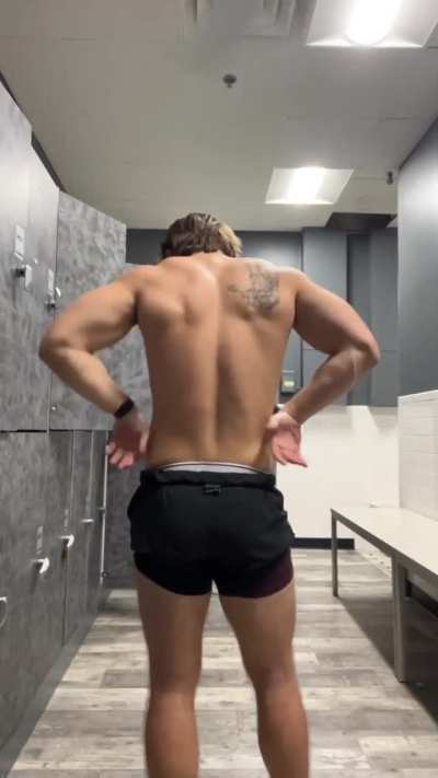 23 5&rsquo;9&rdquo;