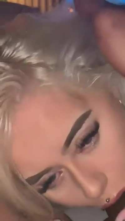 Deepthroat Eye Contact