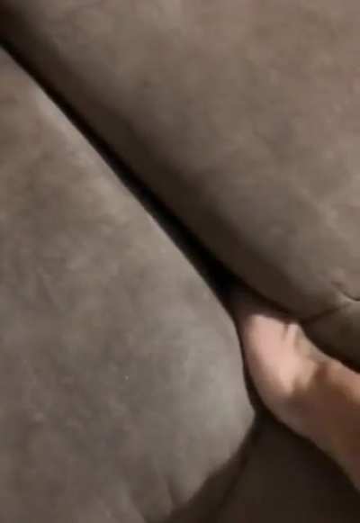 Couch sell