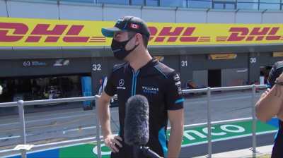 Williams' pit crew breaking fragile part (banter)