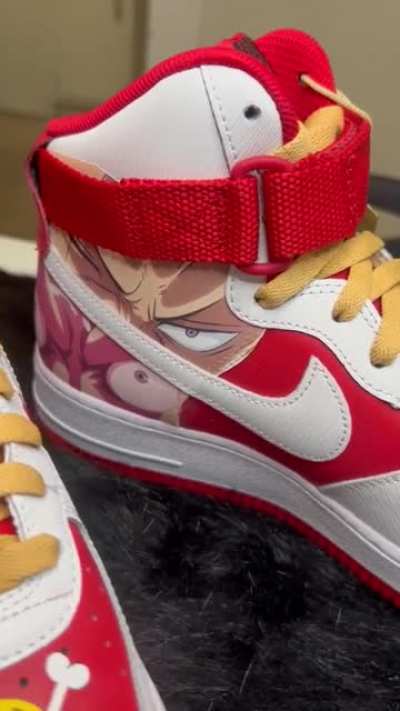 My custom AF1&rsquo;s aka AF One-Piece by u/Burciaga_87. These are the final product, what do y&rsquo;all think?