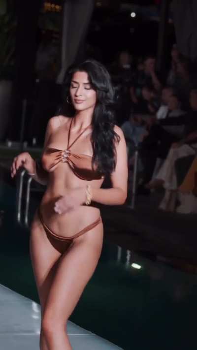 Super sexy Jaskiran