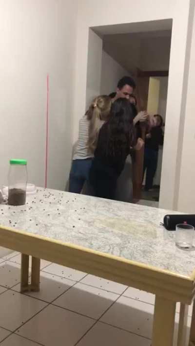 Young people make a lot of noise in the middle of the night and off-duty policeman and his family invade their house, things end badly (the masked woman is his wife and the one wearing pink pants is his daughter)
