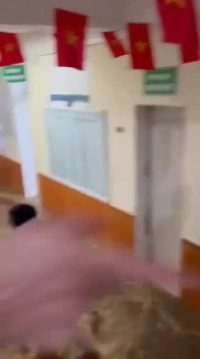 Severe flooding caused by heavy rainfall at Thảo Nguy&ecirc;n Hospital in Mộc Ch&acirc;u, Sơn La Province, Vietnam 🇻🇳 (06.10.2025)