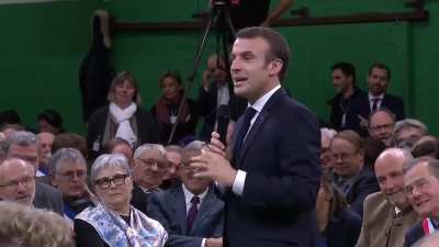 Quand tu dis à Manu qu'il y a encore des problèmes d'égalité homme/femme