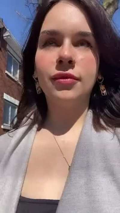 it&rsquo;s &ldquo;eat her pussy while she got her sundress on&rdquo; season and I love it