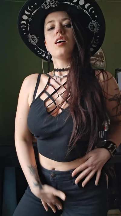 Fully clothed alt girl getting hot and heavy