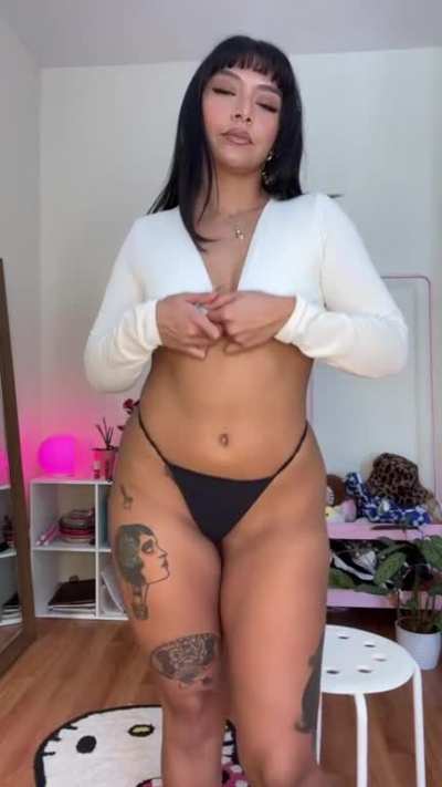 Where are my Latina lovers at?