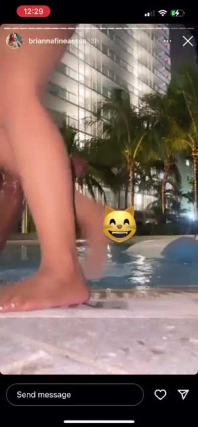Ha twerking by the pool 🥵
