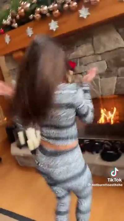 Christmas Cheer🔥