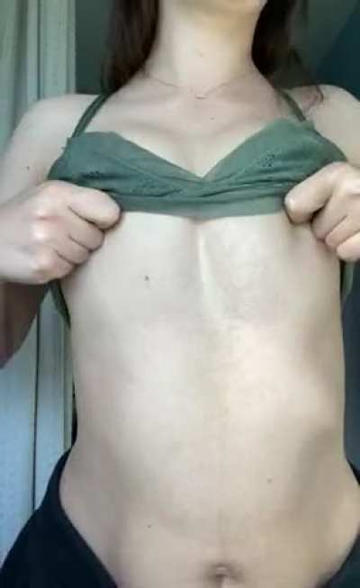 Morning titty drop ☀️