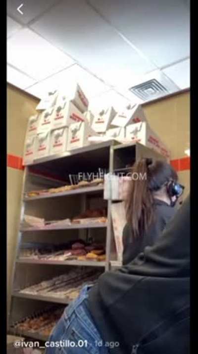 Angry Woman Freaks Out At Dunkin&rsquo; Donuts Drive-Thru