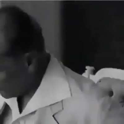 BABALAR G&Uuml;N&Uuml;N KUTLU OLSUN ATAM. 57 yıllık yaşam ; 11 savaş, 24 madalya, 13 kitap, 1 &uuml;lke ve milyonlarca &ouml;zg&uuml;r insan.. O i&ccedil; &ccedil;ekiş her şeyin &ouml;zeti...
