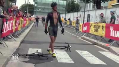 Man V.S Cycle