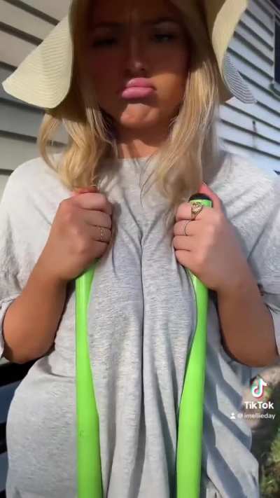 @imellieday