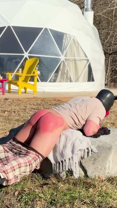 Maintenance spanking OUTSIDE