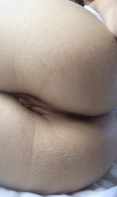 been farting all morning and they fucking stink !!