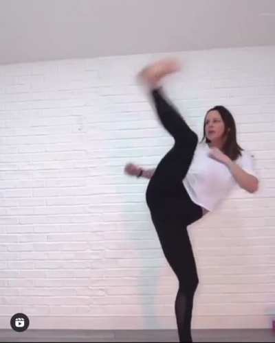 Хлоя Брюс