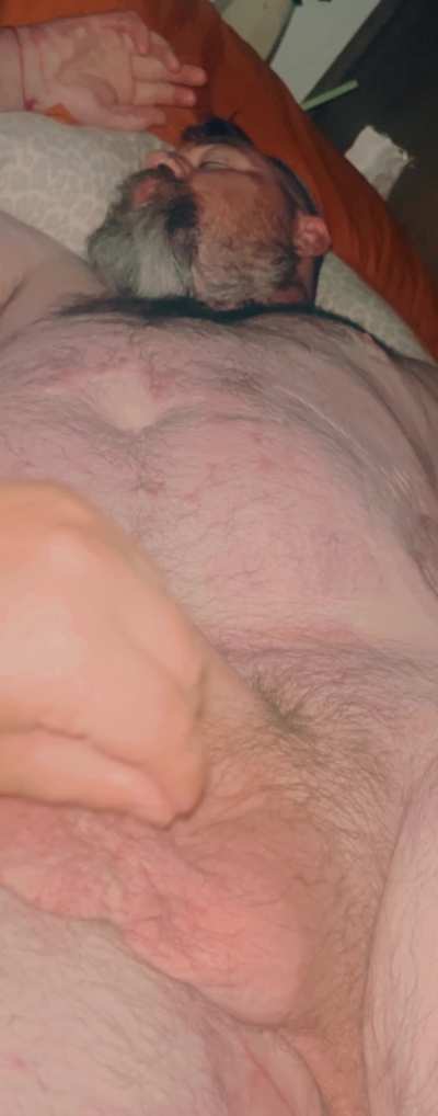 I love Playing with and sucking on daddy&rsquo;s cock is the morning to wake him 🍑🍌💦 F24 M51