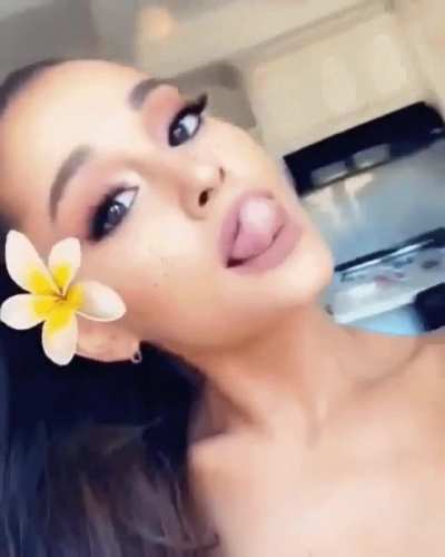 Ariana's tongue is so perfect