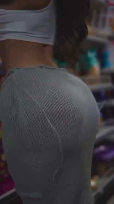 Big Booty Latina Ass Clapping In The Store 😮&zwj;💨🍑👏🏽