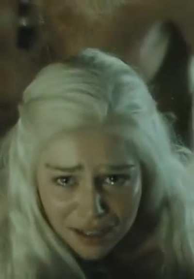 What we all wanna do to Emilia Clarke