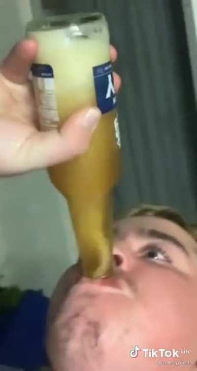 Tentei tomar &aacute;gua assim e n consegui