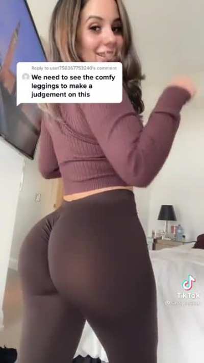 I heard that y&rsquo;all like 🍑