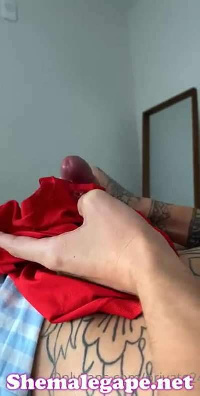 Masturbating with Cumshot