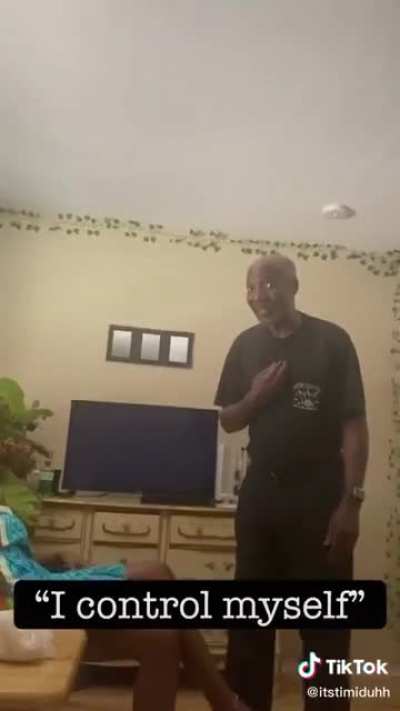 They&rsquo;re trying to get their dad to buy a dog