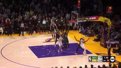 [Highlight] Russell Westbrook takes the Kornet Kontest challenge and comes up with an L