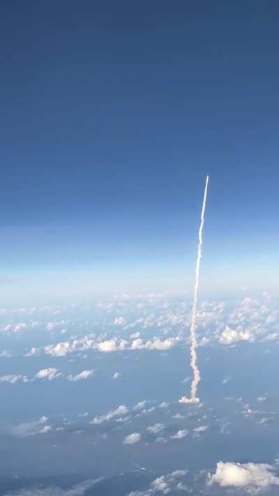 Artemis Il Launch From Kennedy Space Center Seen From United Airlines Flight. Video Is Better Than The NASA Coverage