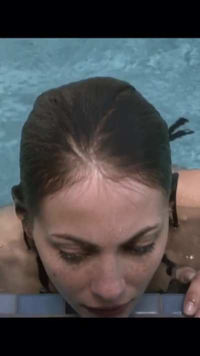 Willa Holland