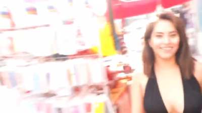 A los que lesinteresa el grupo privado tenemos este video de Silvia Santez Cumwalck adem&aacute;s de otros v&iacute;deos exclusivos 