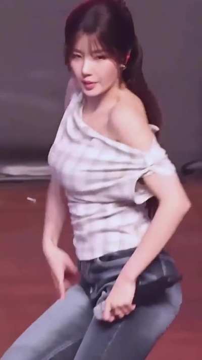 Kwon Eunbi - 260227