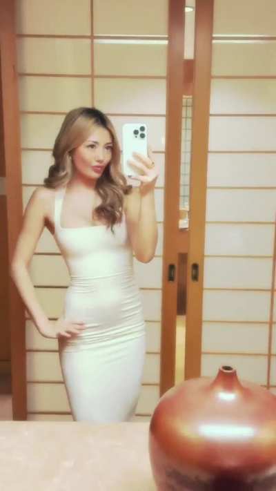 White Dress Baddie for the Crew Girl Wrap Party