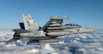 Anyone Else Want 2 Seats in The F-18?