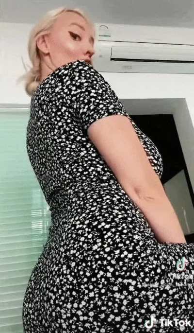 blonde wife material