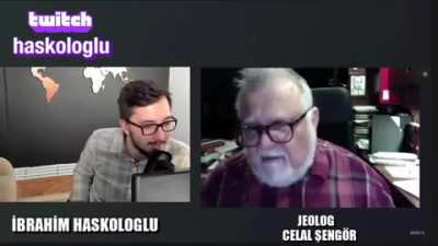 Celal hoca Maraş dondurmacısı kılıklı deli hakkında konuşuyor