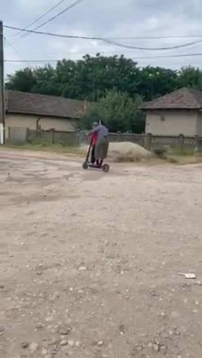 #holdmycoliva