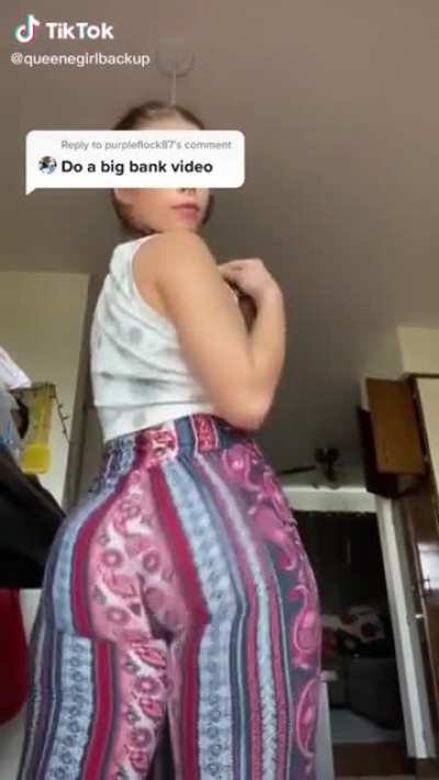 👑