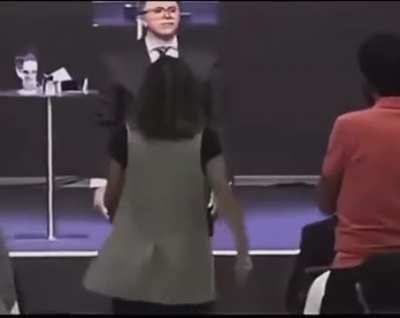 VENHA DINHEIRO. VENHA.