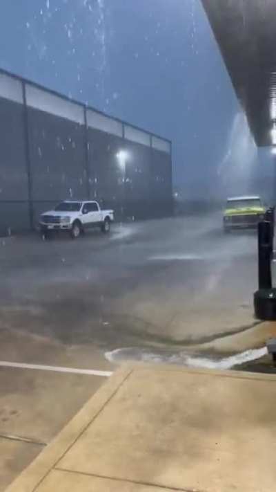 It&rsquo;s a gully washer today.