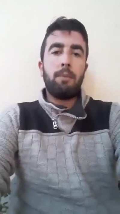 Meşazını aldım (sarı kazaklı olan hatay sandık i&ccedil;indeki adama benziyor amk)