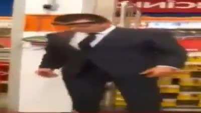 EU QUERO 1 BISCOITO DESSE PACOTE SE N&Atilde;O EU CHAMO A POL&Iacute;CIA 😠🤬