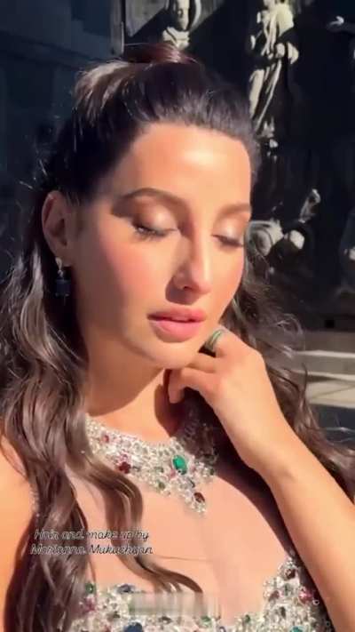 Nora Fatehi Kadak Look🔥😘